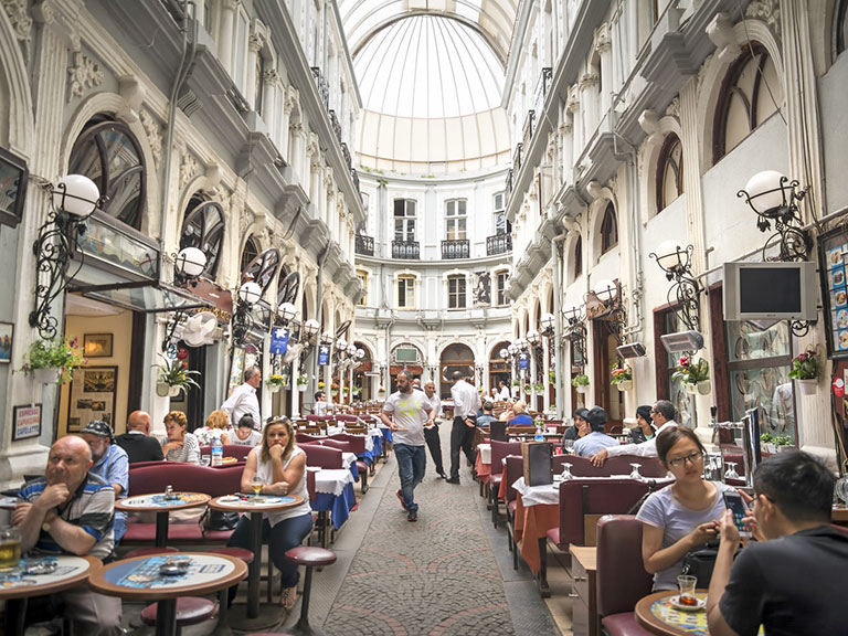 Luxury shopping in Istanbul - Review of Louis Vuitton, Istanbul, Turkiye -  Tripadvisor