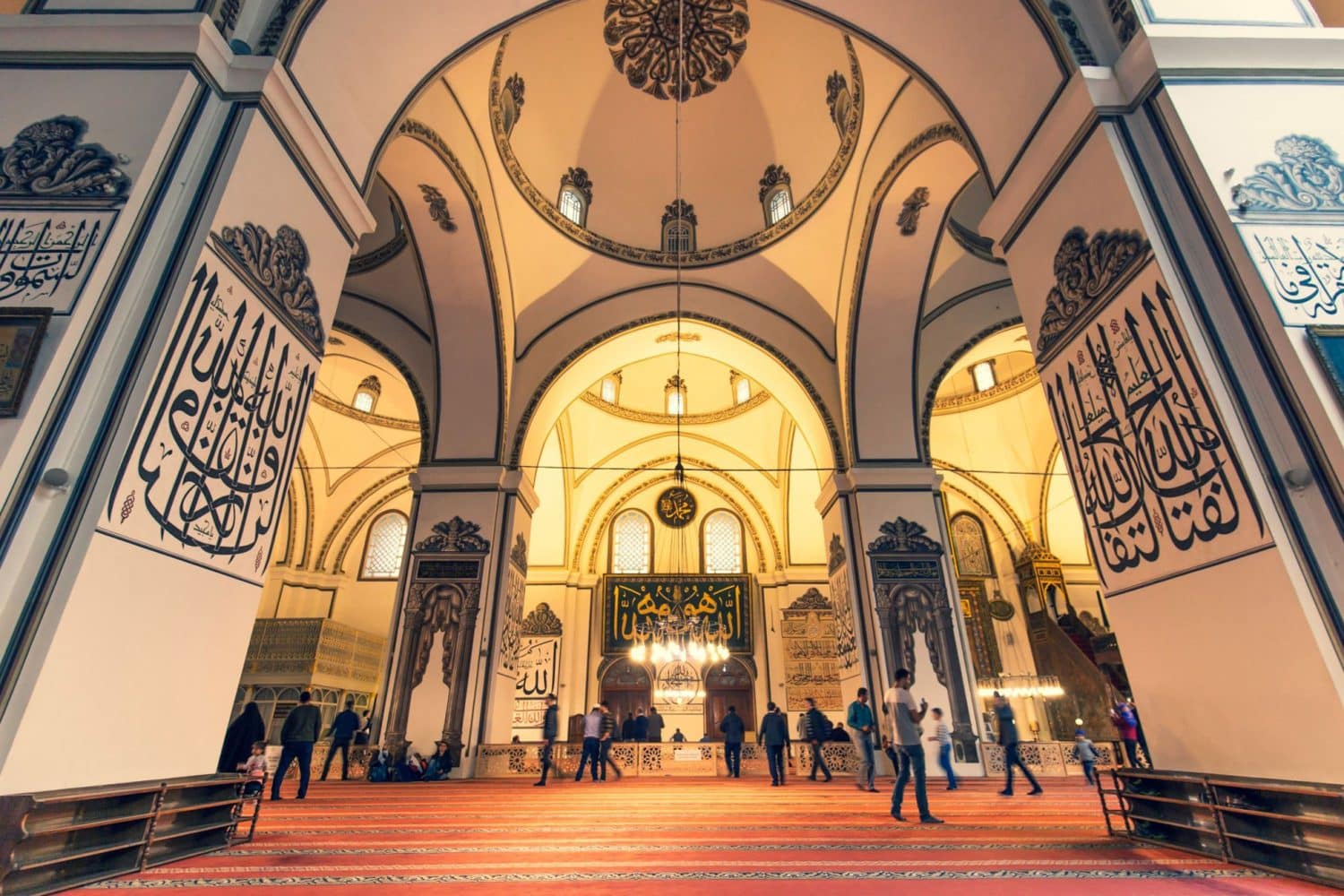 Tour Photos: Internal view of Bursa Grand Mosque